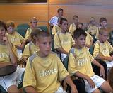 A korosztályos labdarúgó bajnokságban aranyérmet szerezett U 13-as csapatot fogadta a városházá...