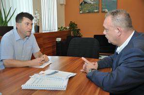 Hargita Megye Tanácsának elnöke Borboly Csaba tett látogatást pénteken Papp Gábor polgármestern...